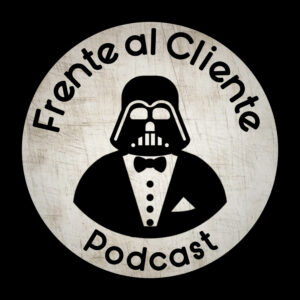 Logo podcast frente al cliente